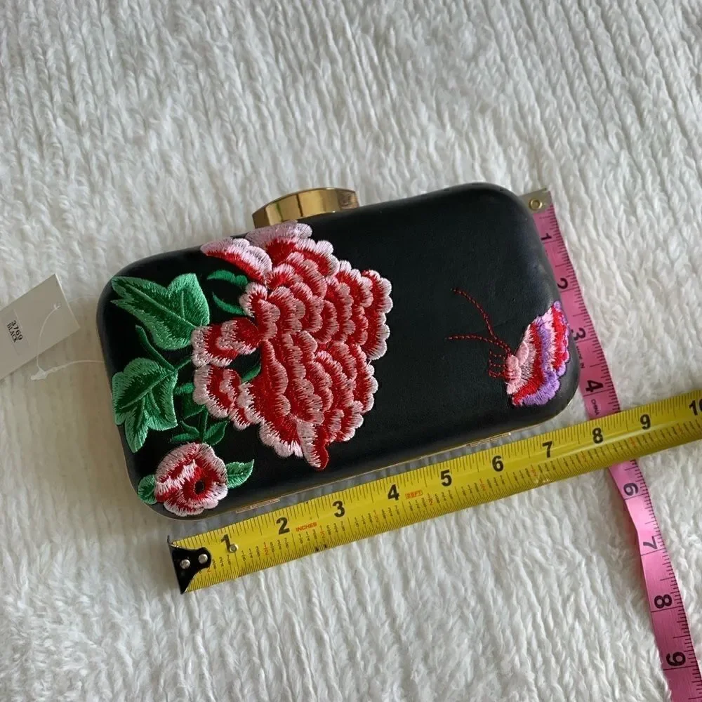 Vintage style floral embroidery boxy clutch